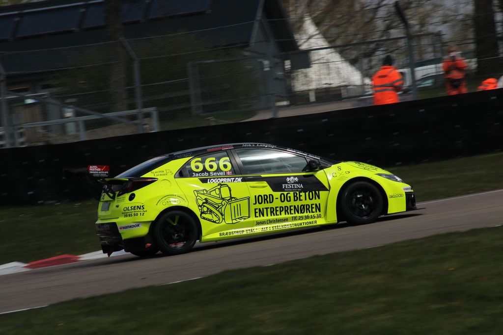 Ingen kunne tilnærmelsesvis hamle op med Jacob Sevel Andersen i denne weekend. Honda’en var bare flyvende i de svenske bakker.
(Foto: JJ Media)